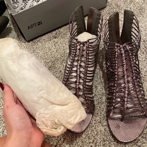 Sandals - Picture 3 of 3